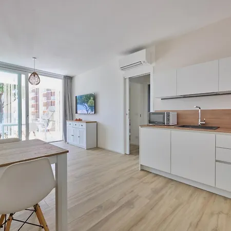 Apartment East Side