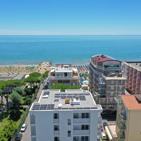 East Side Apartman