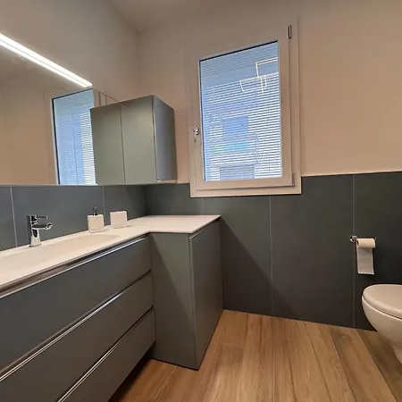 Apartment East Side